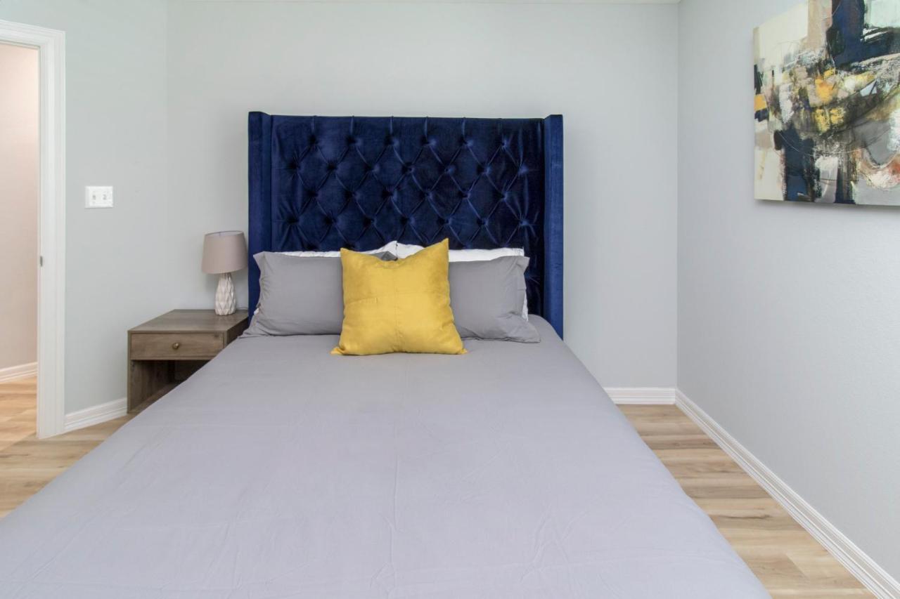 Holiday home Peerless Retreat - Minutes From Downtown *