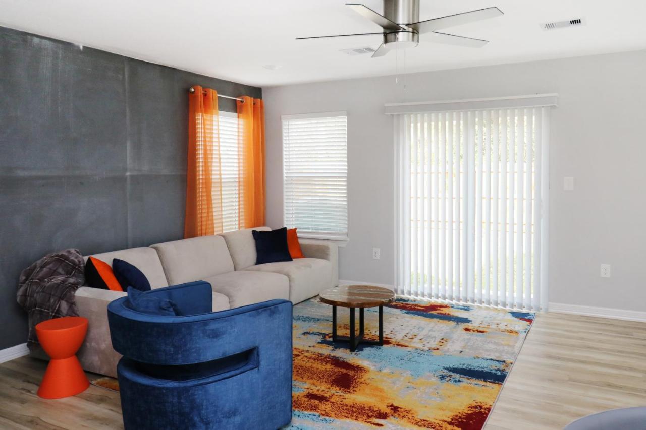Peerless Retreat - Minutes From Downtown Houston